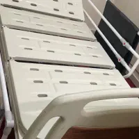 تخت سه شکن بیمارستانی مکانیکی همراه تشک مواج سلولی