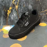 اسباب بازی.   Sssپانو &