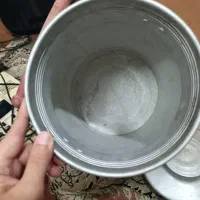 ظرف ۲۰ کیلویی شیر ، روغن محلی|آب‌چکان و نظم‌دهنده ظروف|شیراز, فخرآباد (دروازه کازرون)|دیوار