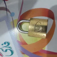 این نان یک قفل است ودو تا لیزر بزرگه 100 تومان|اسباببازی|سراوان, |دیوار