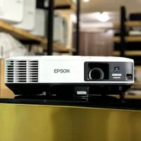 ویدیوپروژکتور Epson دویست اینچ