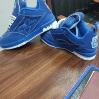 کتونی|کیف، کفش، کمربند|پیشوا, |دیوار