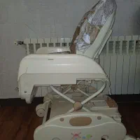 صندلی غذا. تخت شو