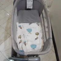 تخت کنار مادر ماستلا