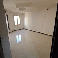 ۴۲ متر ۱ خوابه آسانسور انباری