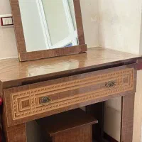 میز ارایش با آینه