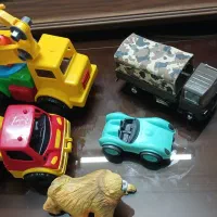 تعدادی اسباب بازی سالم