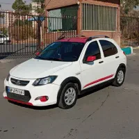 کوییک ار ۴۰۲ بی رنگ