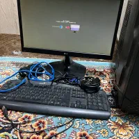 مانیتور و کیبورد
