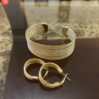 دستبند و گوشواره