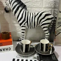 مجسمه فنجان و آباژور