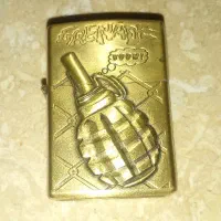 فندک طرح زیپو بنزینی مدل نارنجک نونو