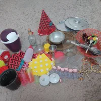 تعدادی وسیله|ظروف نگهدارنده، پلاستیکی، یک‌بارمصرف|شاهین‌شهر, عطار|دیوار