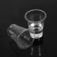 لیوان یک بار مصرف