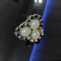 انگشتر مروارید نگین دورنگ مشکی  سفید
