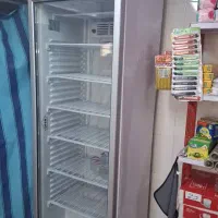 فریزر زیر صفر ایستاده