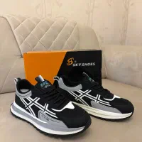 کفش|کیف، کفش، کمربند|گنبد کاووس, |دیوار