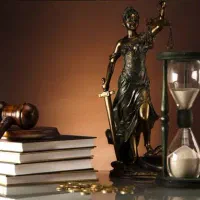 وکیل پایه یک دادگستری