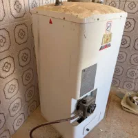 آب گرم کن مخزن دار