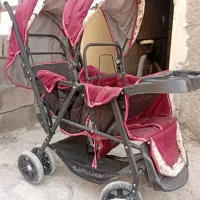 کالسکه دوقلو