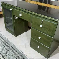 میز و صندلی آرایشی