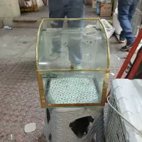 باکس شیشه ای در دار