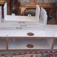 سه عدد شلف کوچک دکور و یک عدد شلف زیر تلوزیون
