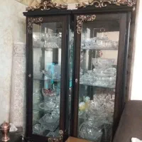 یک جفت ویترین آینه دار