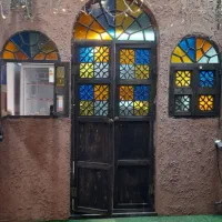 در و پنجره سنتی گره چینی و تابلو چلنیوم