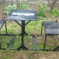 میز وصندلی یک تکه