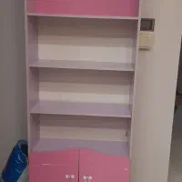 کتابخانه و پمپ بنزین کشودار