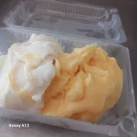 عرضه ی بستنی سنتی با شیر محلی (بستنی عمو اسی)