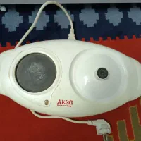 تعدادی شیشه وصفحه چایی ساز وکفش بچه گانه