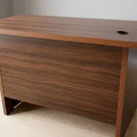 میز اداری MDF در حد نو بدون کشو