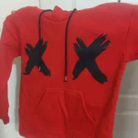 هودی قرمز رنگ