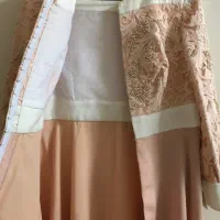 پیراهن بلند|لباس|قم, باجک یک|دیوار