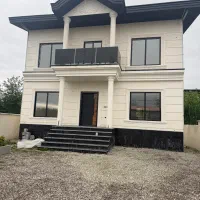 فروش ویلا،۳۰۰ متر زمین،۱۸۰ متر بنا.۳ خواب