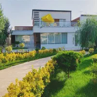 اجاره روزانه عمارت ۲استخره با جکوزی