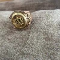 انگشتر طلا طرح تاج|جواهرات|نجف‌آباد, حومه نجف آباد|دیوار