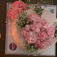 نیروکمک کیک ساز کار در قنادی