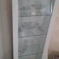 بوفه سفید ایستاده