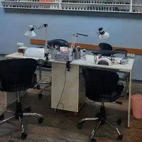 میز ناخن و مبل و پاراوان