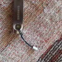 فلش ۸گیگ فروشی