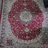 فروش ۲عدد پرده و یکدست مبل ۷نفره و ۳ تا فرش ۹ متری|مبلمان خانگی و میز عسلی|تولم شهر, |دیوار