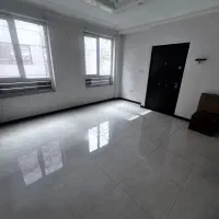 ۵۲ متر بازسازی شده ، پارکینگ غیرمزاحم ، هلال احمر