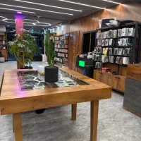 کار در فروشگاه اپل استور