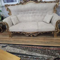 مبل کلاسیک طلایی
