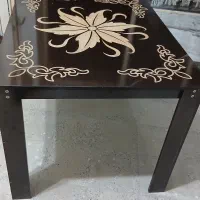 میز ناهارخوری ۴نفره و ۲عدد صندلی