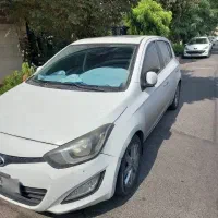 هیوندا i20