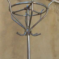 چوب لباسی ایستاده